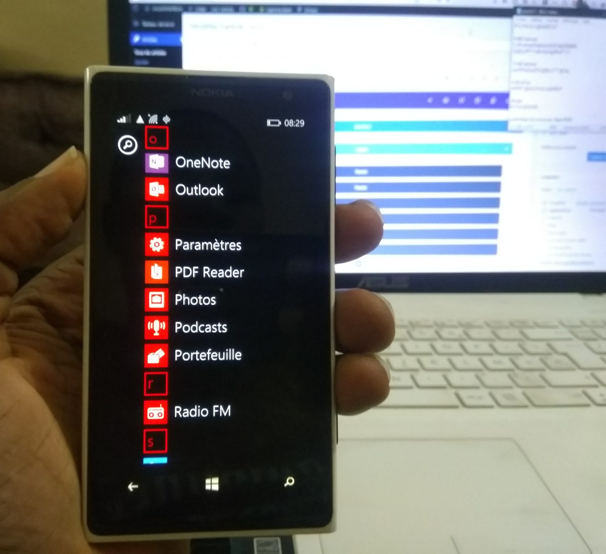 Citez Un Système D'exploitation De Smartphone.